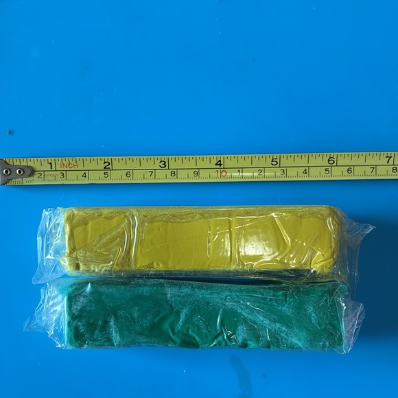 NWOT modeling clay for art projects in yellow and green, individually wrapped - Picture 5 of 5